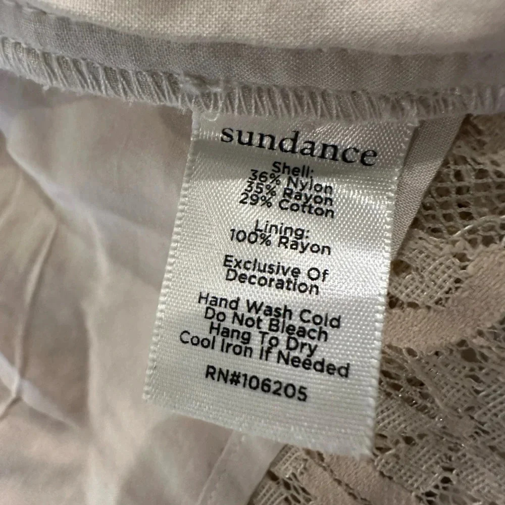 Sundance sleeveless cream lace top button closure at back of neck D-3 - Picture 3 of 3